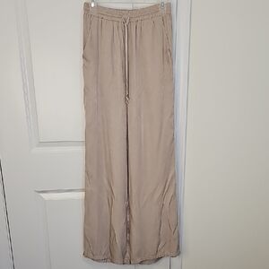 Suzanne Betro Beige Elastic Waist Pants‎